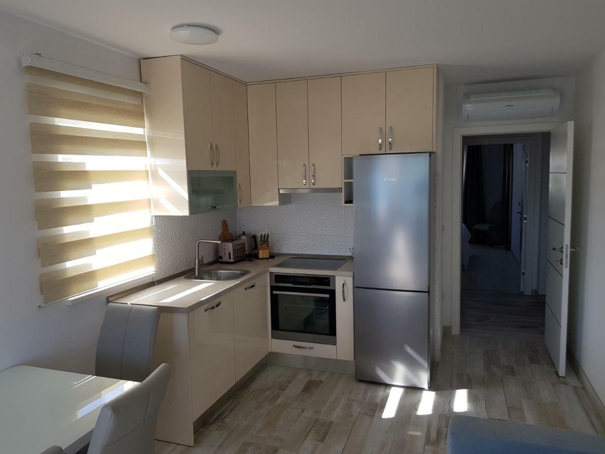 Apartmani Marella Donji Seget Zewnętrze zdjęcie