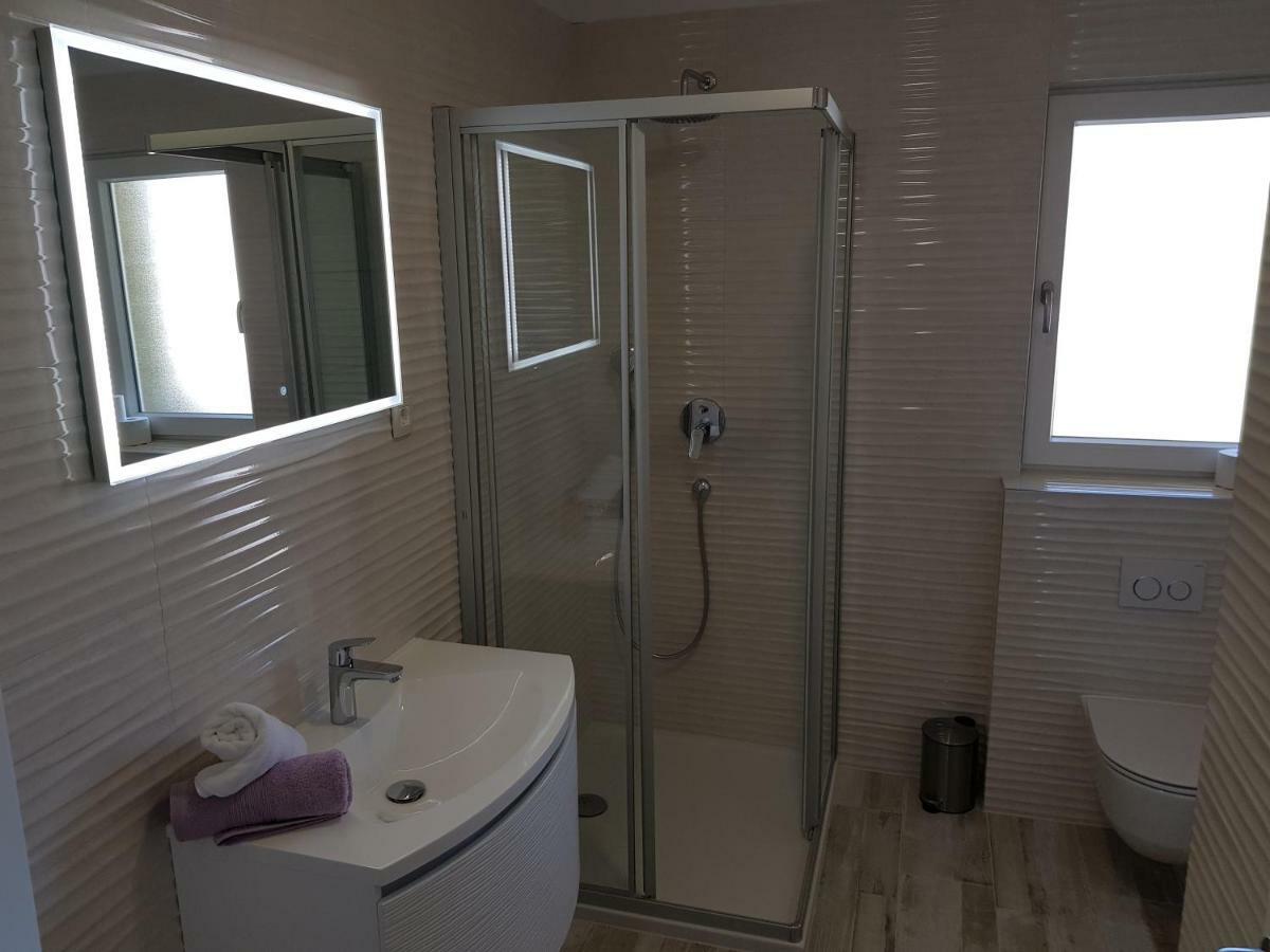 Apartmani Marella Donji Seget Zewnętrze zdjęcie