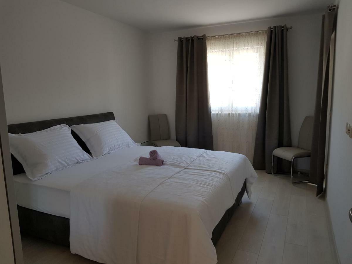 Apartmani Marella Donji Seget Zewnętrze zdjęcie