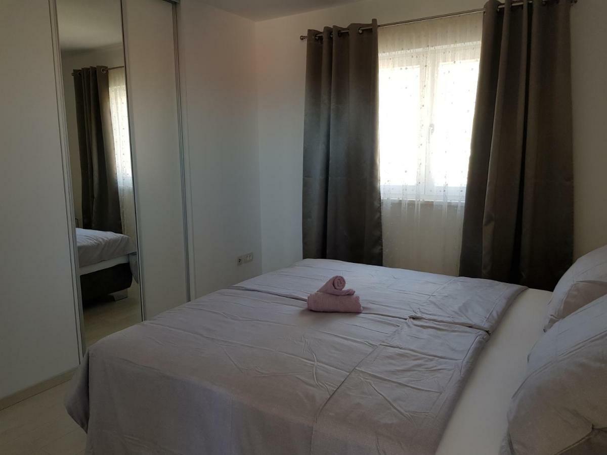 Apartmani Marella Donji Seget Zewnętrze zdjęcie