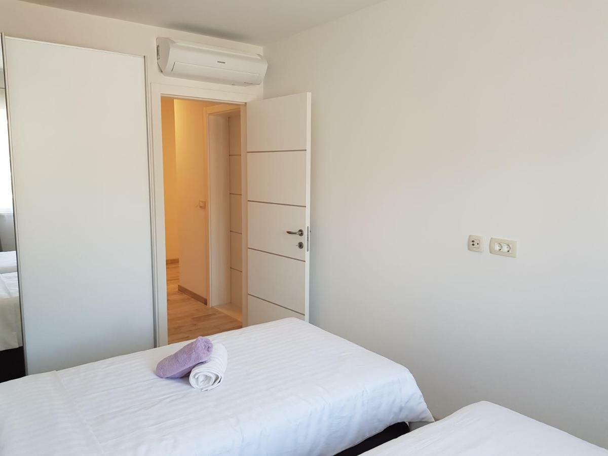 Apartmani Marella Donji Seget Zewnętrze zdjęcie