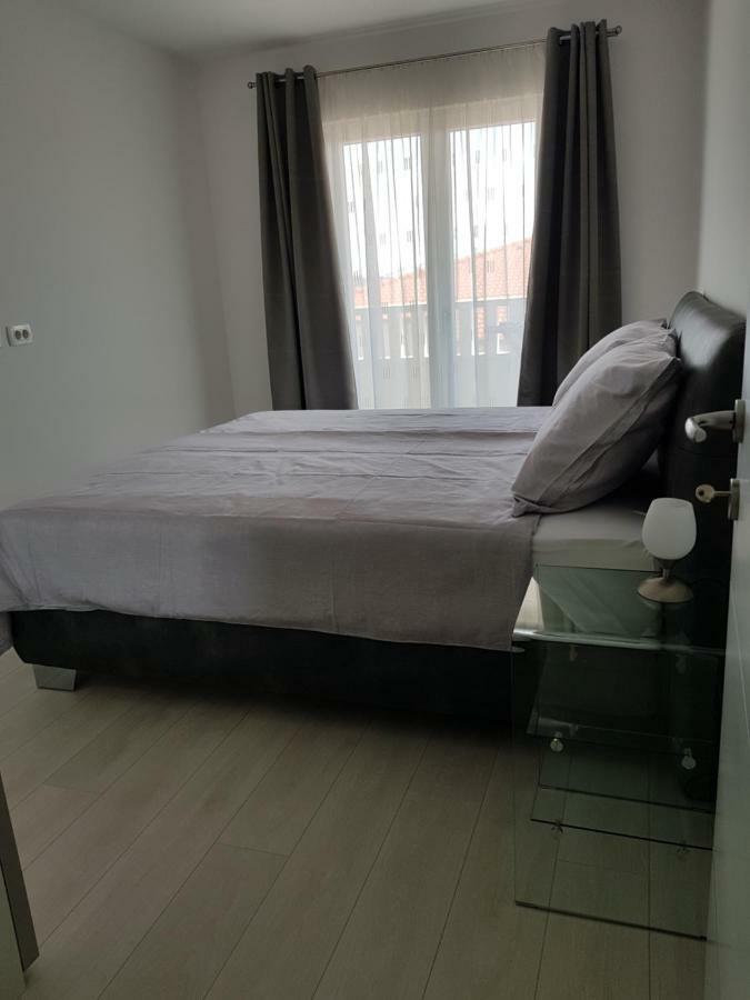 Apartmani Marella Donji Seget Zewnętrze zdjęcie