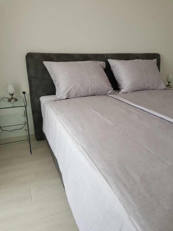 Apartmani Marella Donji Seget Zewnętrze zdjęcie